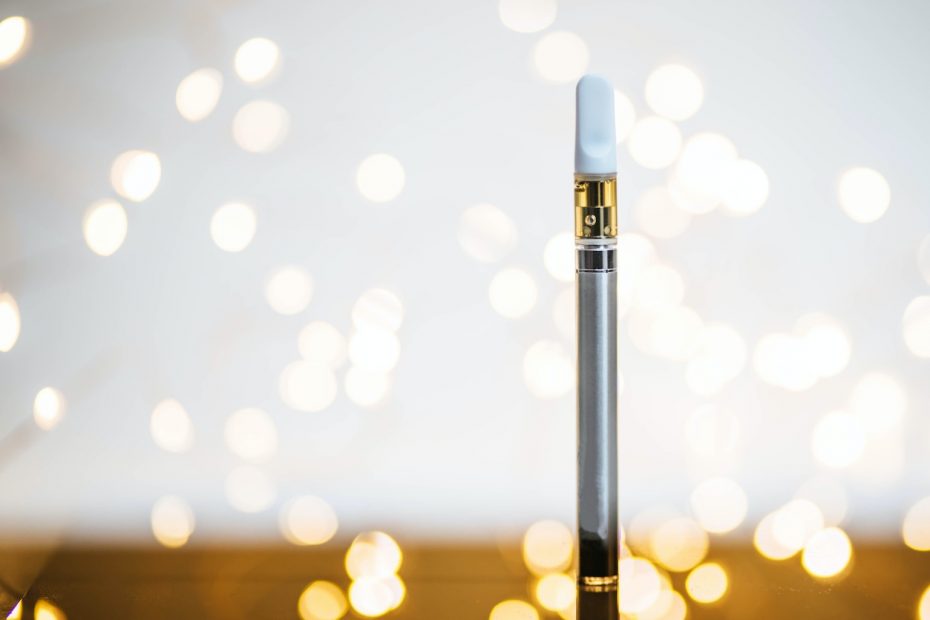 Innovative Cannabis Vape: Cartridge with Sparks